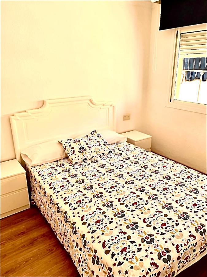 Ana'S Apartment Parking Gratuito Málaga Kültér fotó