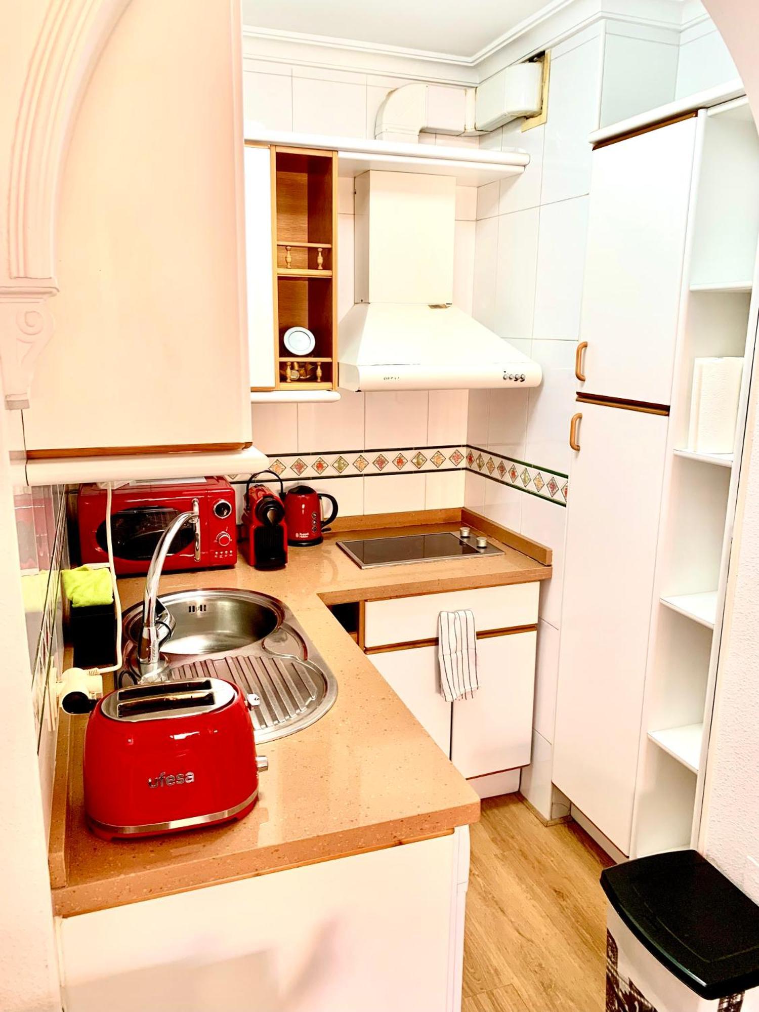 Ana'S Apartment Parking Gratuito Málaga Kültér fotó